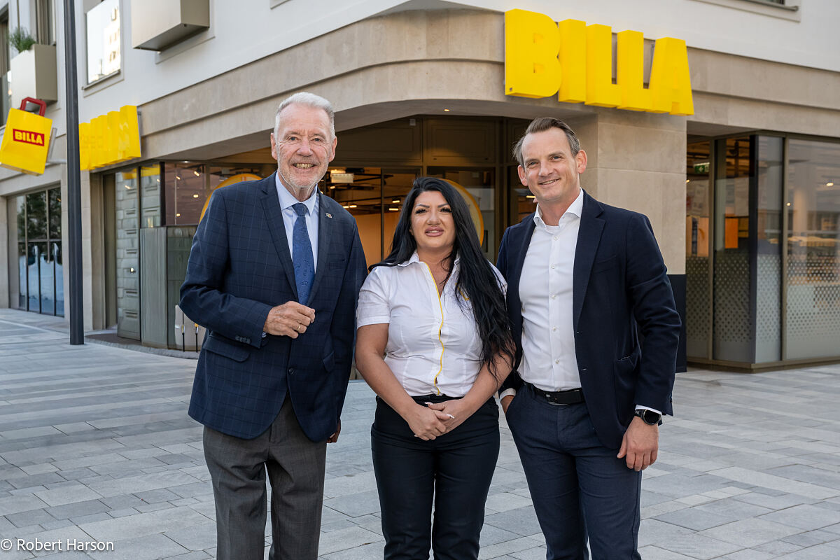 V.l.n.r.: Bürgermeister Klaus Schneeberger, Marktmanagerin Semina Pauer Krekic und BILLA Vertriebsdirektor Stefan Weinlich.