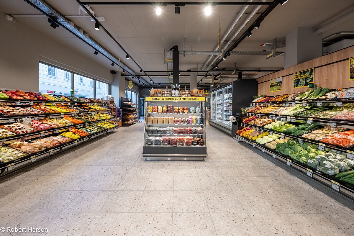 Am 8. Oktober 2026 eröffnet BILLA einen neuen Markt in der Wiener Straße 21 in Wiener Neustadt. Auf rund 677 m² Verkaufsfläche bietet der Standort ein abwechslungsreiches Sortiment für den täglichen Einkauf.
