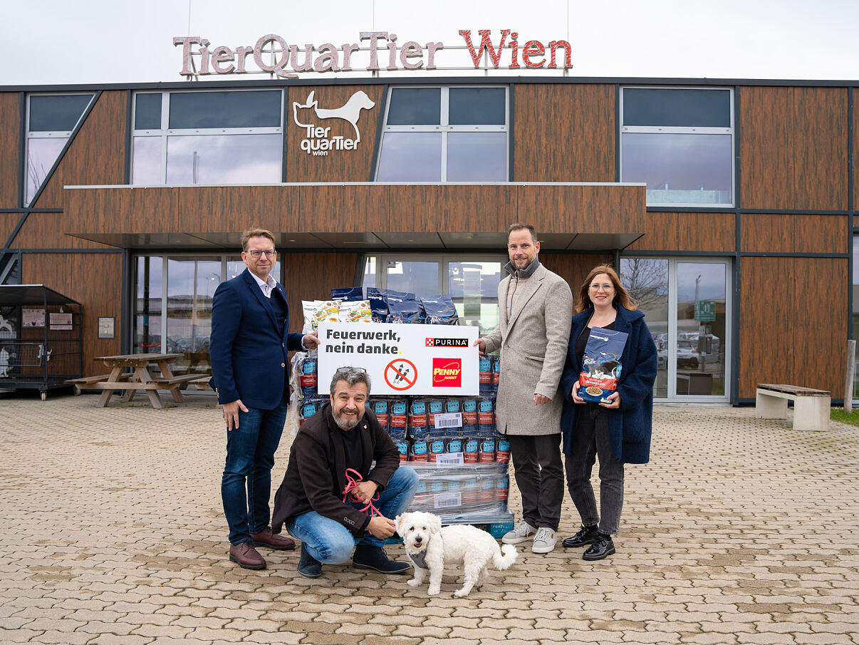 Bild1-PENNY-PURINA-Feuerwerk-nein-danke-c-Paul-Breuss